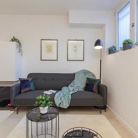 I Host Apartment - Val Strona Milan Bagian luar foto