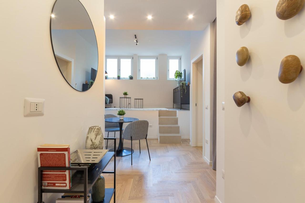 I Host Apartment - Val Strona Milan Bagian luar foto