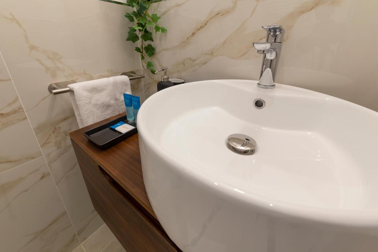 I Host Apartment - Val Strona Milan Bagian luar foto