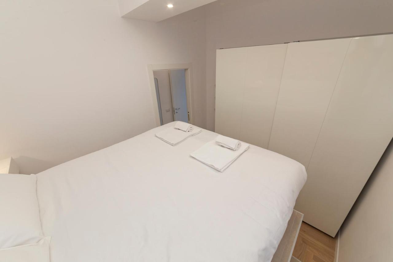 I Host Apartment - Val Strona Milan Bagian luar foto