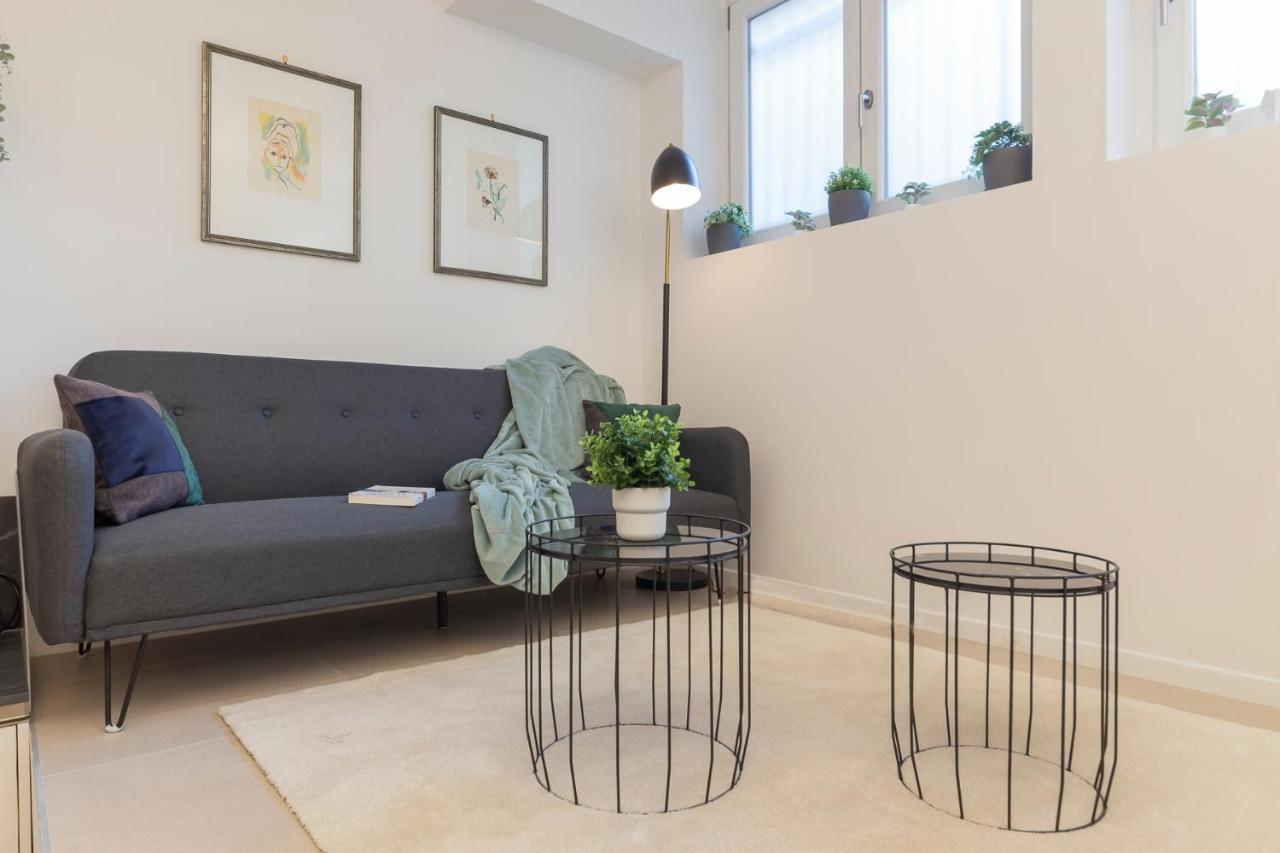 I Host Apartment - Val Strona Milan Bagian luar foto