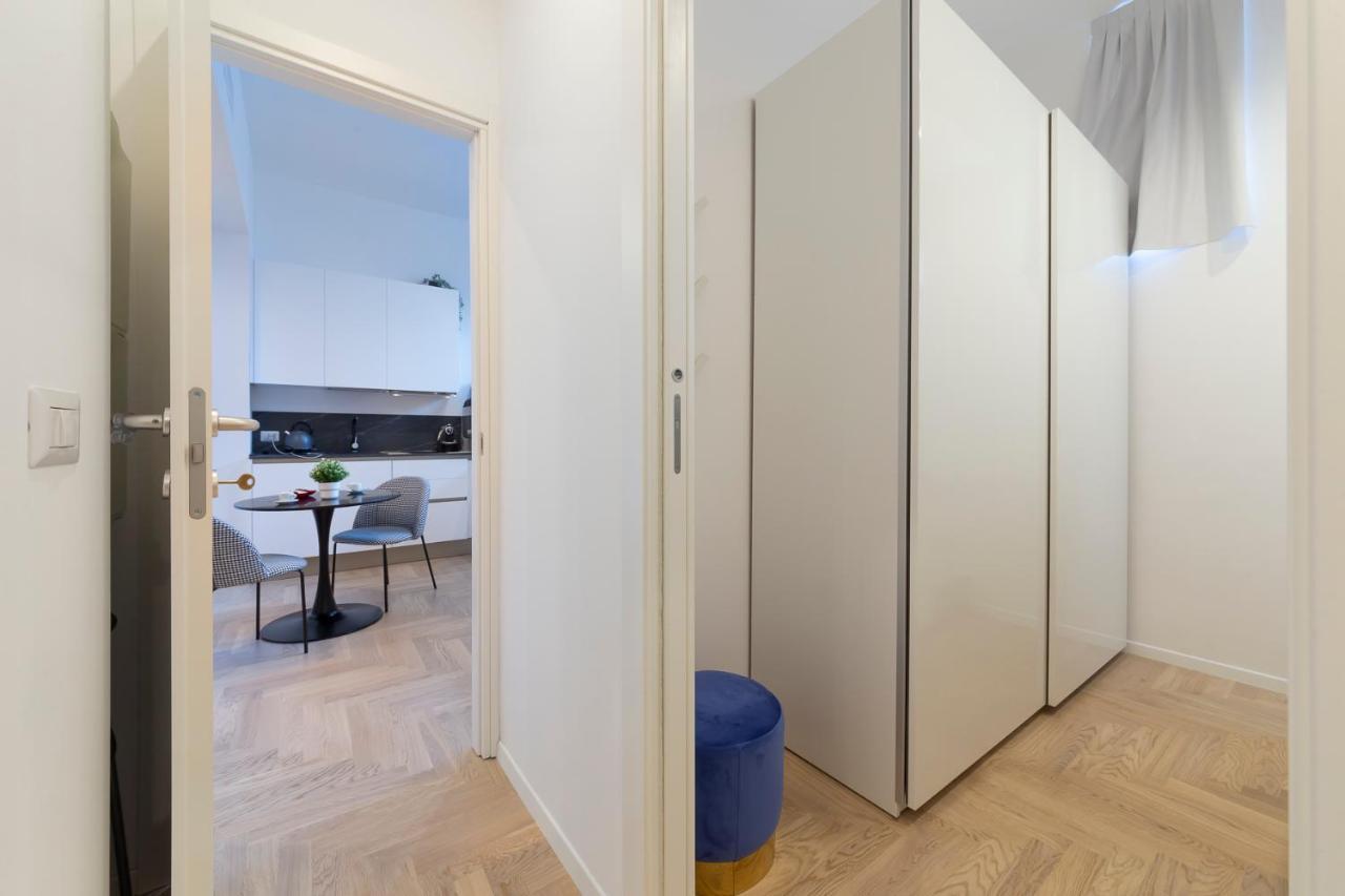 I Host Apartment - Val Strona Milan Bagian luar foto