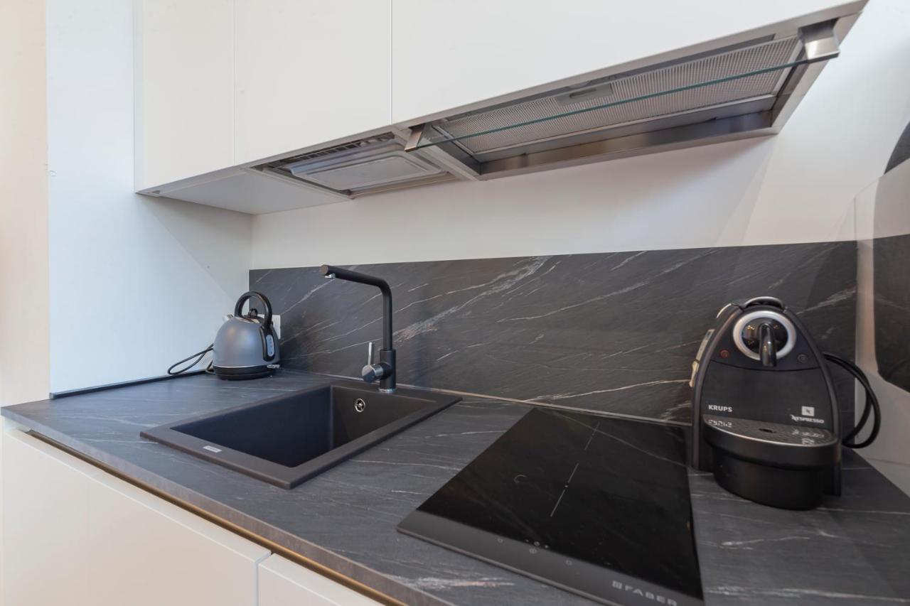 I Host Apartment - Val Strona Milan Bagian luar foto