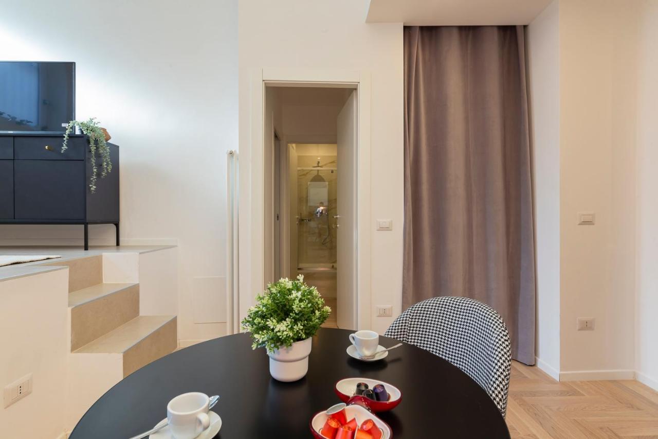 I Host Apartment - Val Strona Milan Bagian luar foto