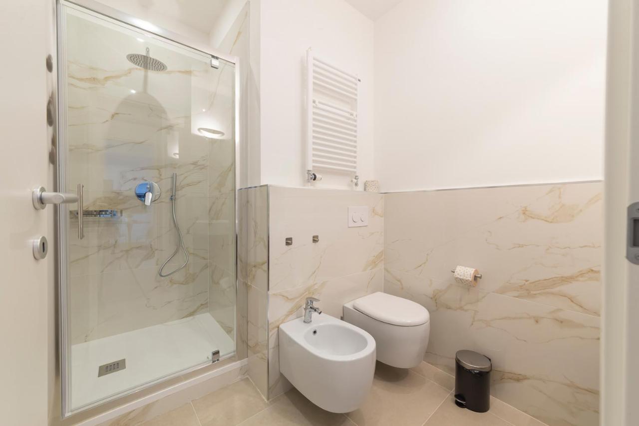 I Host Apartment - Val Strona Milan Bagian luar foto